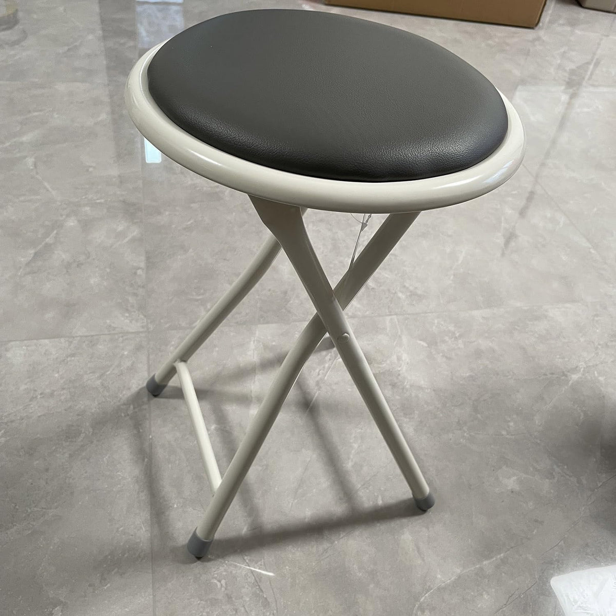 Black Folding Round Padded Bar Stool Q433097
